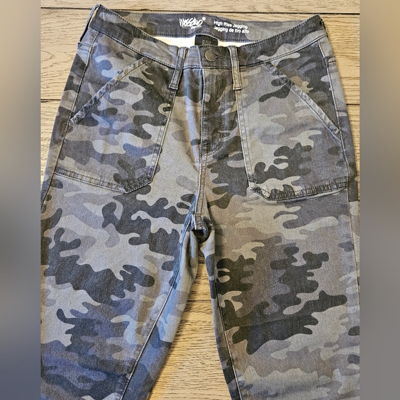 Mossimo High Rise Jegging - Picture 2 of 7